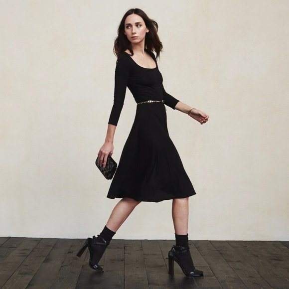 Reformation noble dress - Picture 2 of 5